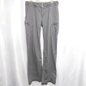The North Face Womens 12 cargo Hiking Pants Gray Roll Tab Leg Capri Feature